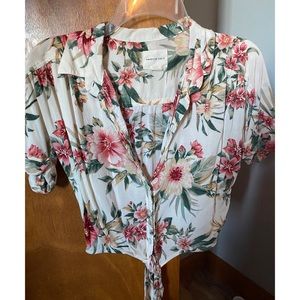 American eagle cropped button down